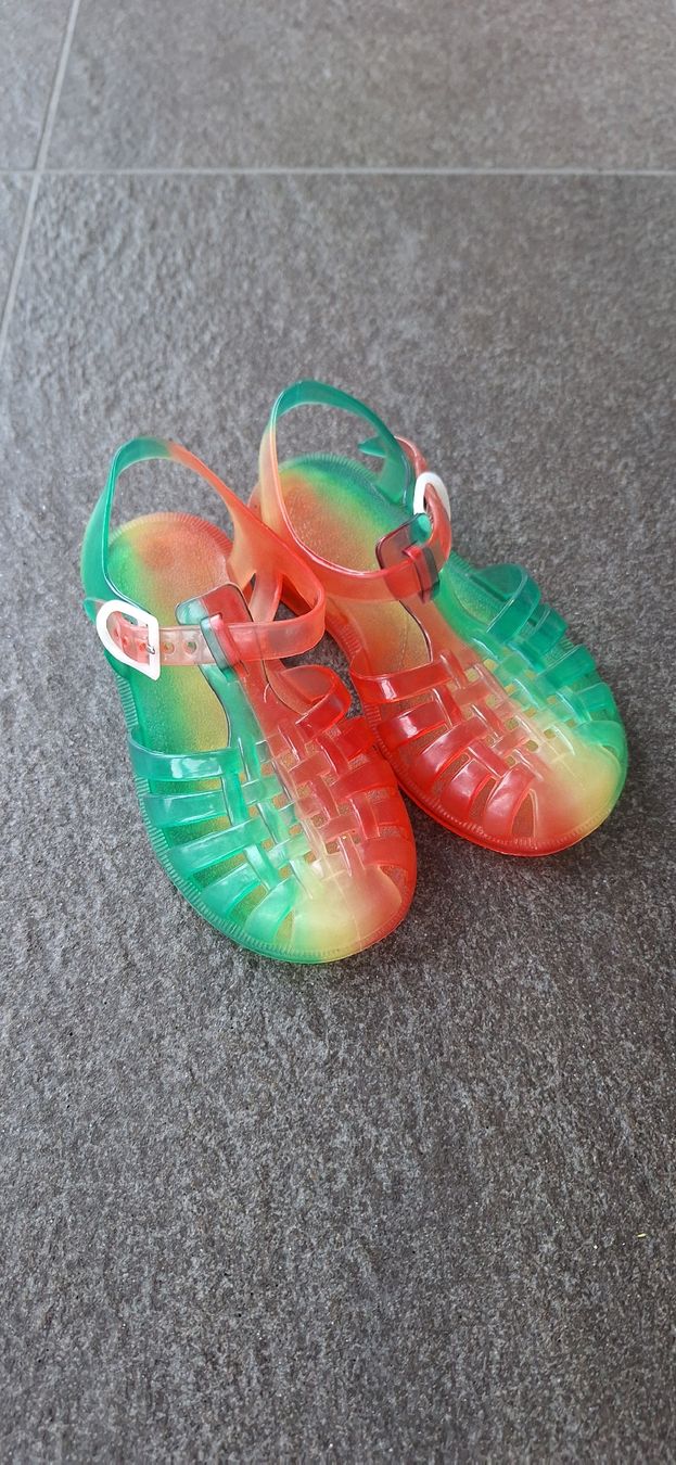 Scarpe per ragazzi: Badeschuhe Gr. 26 – Usato da Frauenfeld venduto da DanielaR