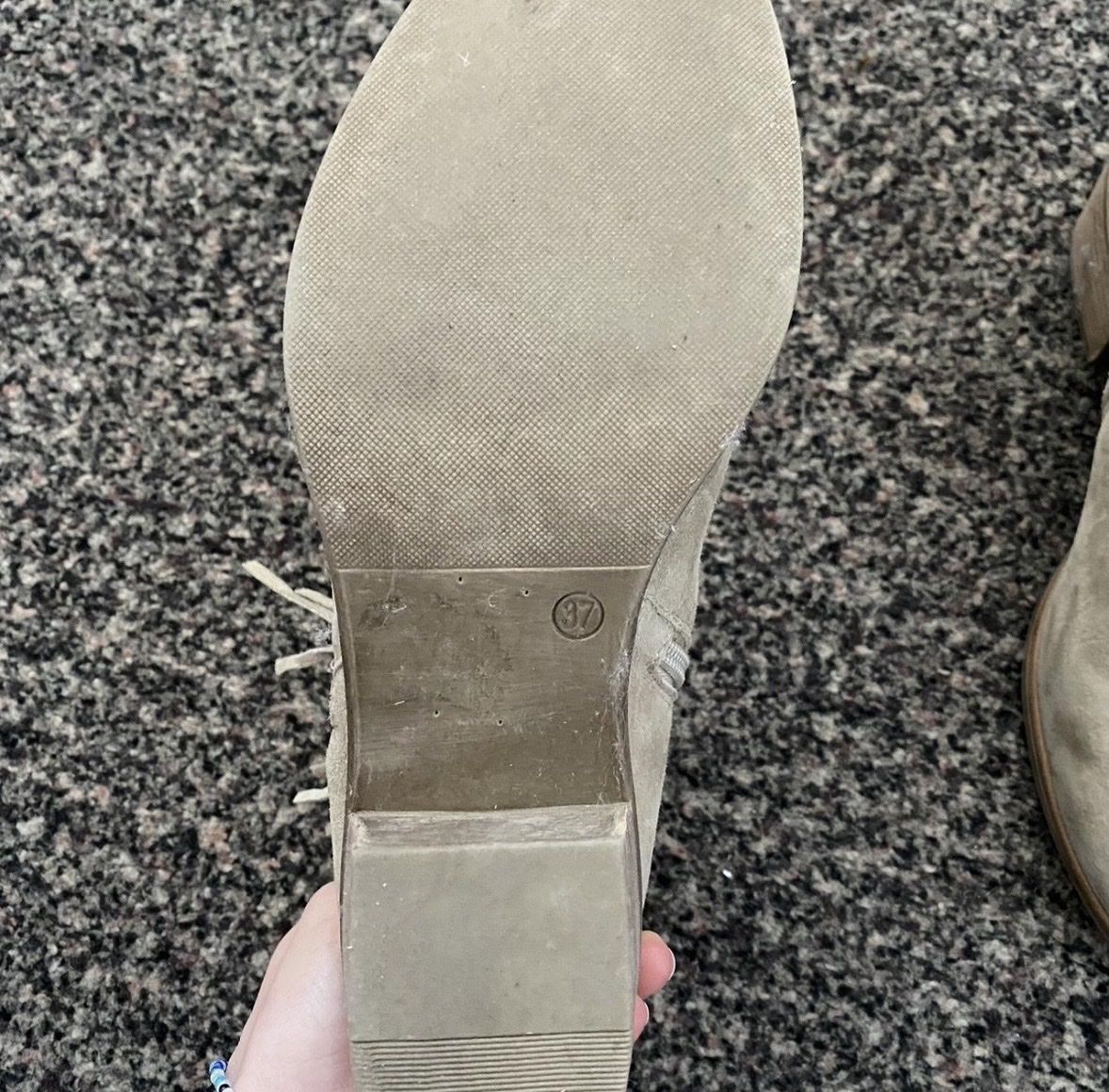 Scarpe da donna: Stiefeletten beige Fransen – Usato da Luzern venduto da ale_v5qn 2