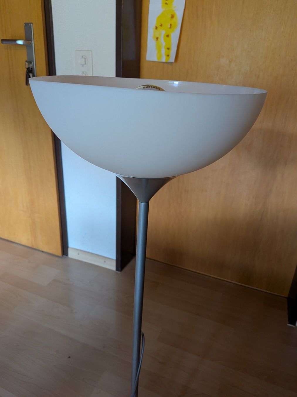 Lampade: Stehlampe weiss Metall gebraucht – Usato da Einsiedeln venduto da Nadin27 1