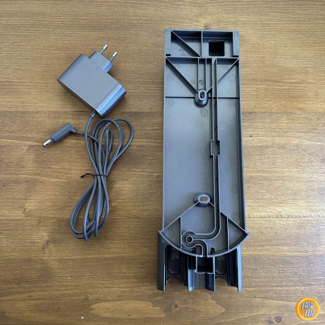 Caricabatterie: Dyson Ladestation mit Netzteil für V7 – Usato da Luzern venduto da fairflip 1