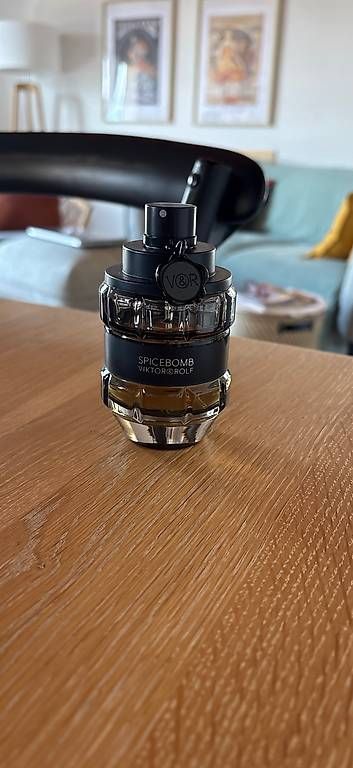 Profumi & Eau de Toilette: Profumo Spicebomb viktor&rolf – Usato da Pregassona venduto da Nicolas-Lusenti 1
