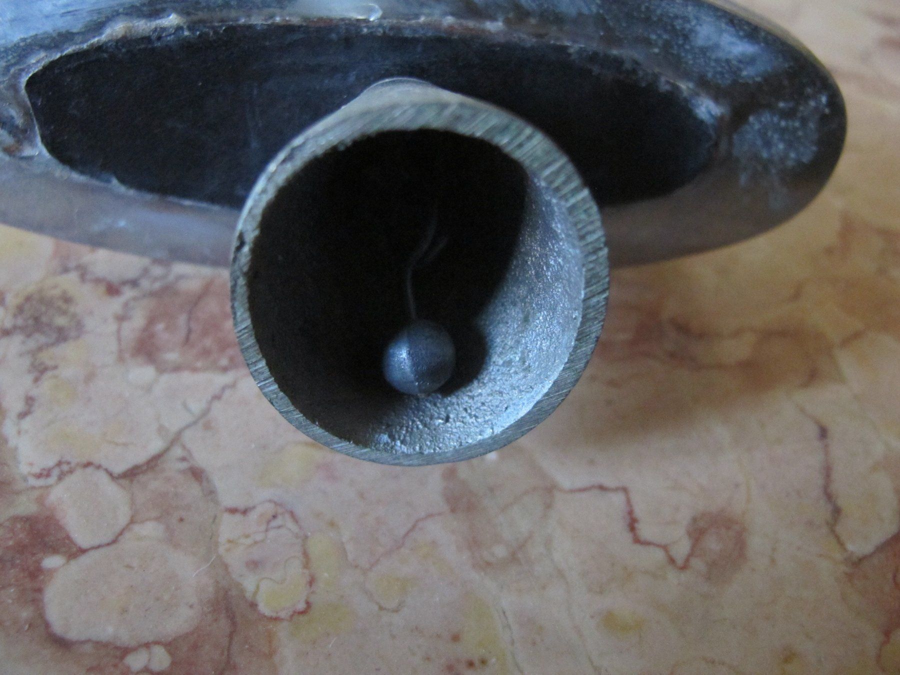 Campanacci mucche: Glocke Mit Pferd Aufhänger Sehr Schön – Usato da Altnau venduto da LinaAuktion 2