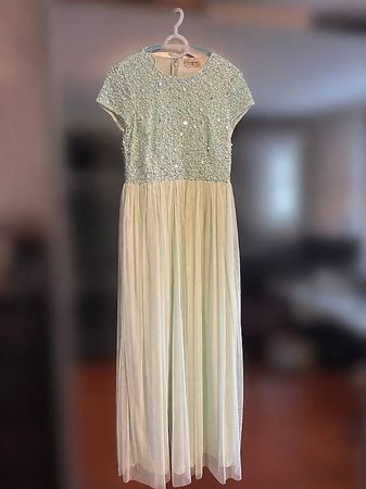 Schönes Kleid für Feste - Gr. M
