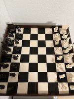 Jeu d'échecs artisanal (Congo, Afrique, milieu XXe s)