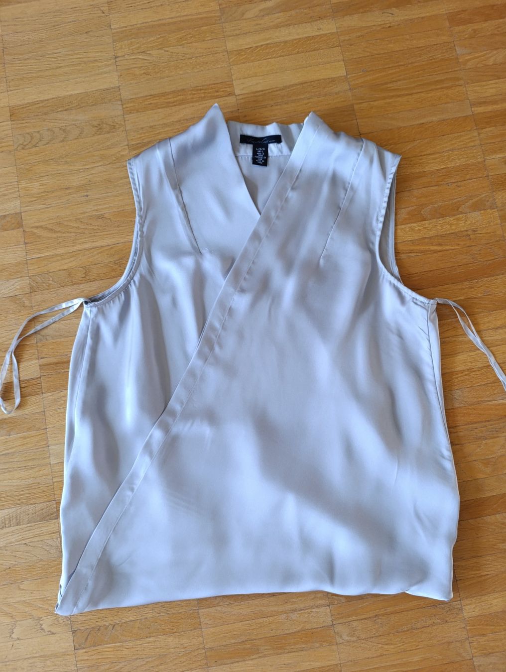 Blusen: Damen Sommer Top, Silber Gr. L – Gebraucht aus Zürich von VorlonShadow 5