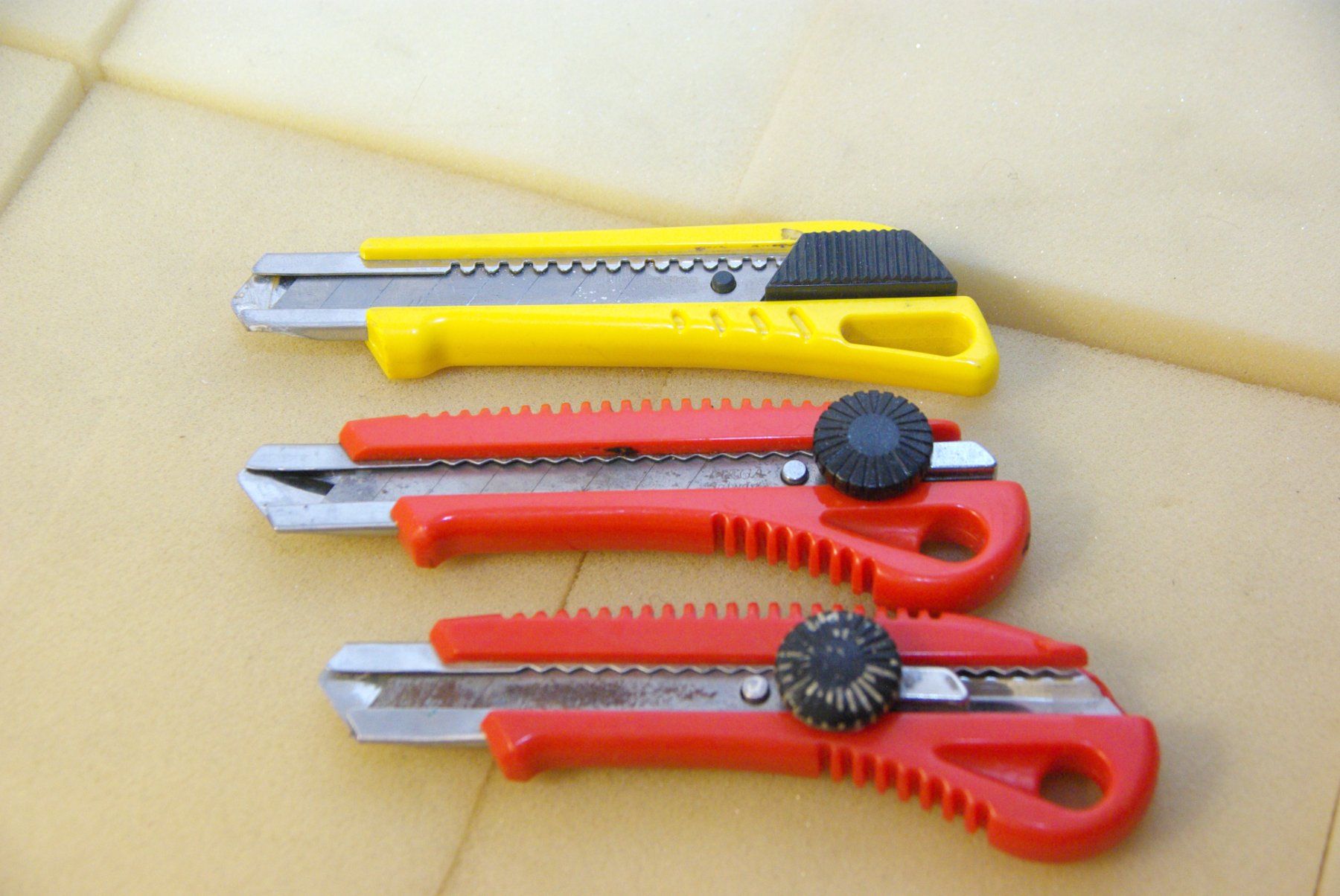 Alle Werkzeuge: 3x Kutter / Cutter kunststoff – Gebraucht aus Herisau von Cevianer1844
