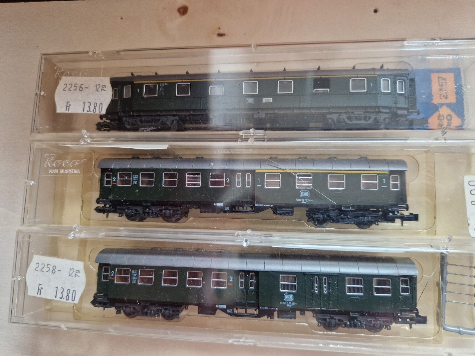Roco Modellini di ferrovie: 3 wagons voyageurs allemands  – Usato da Neuchâtel venduto da allen07