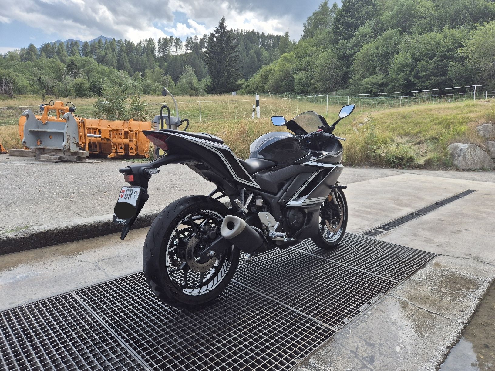 Yamaha Strada: Yamaha YZF R3 – Usato da Savognin venduto da Mic_web6 3