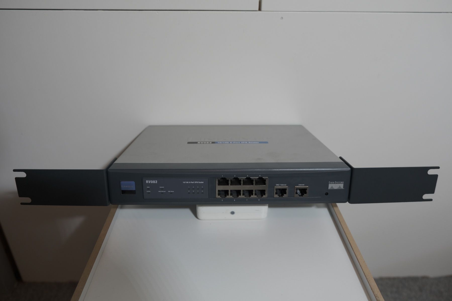 Linksys Modem & Router: VPN Router Linksys RV0821 – Usato da Egg SZ venduto da fsc_g2v2