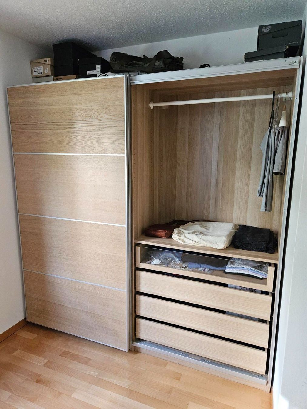 Ikea Armadi: Kleiderschrank / Wardrobe – Usato da Zofingen venduto da vla_5t9w 1