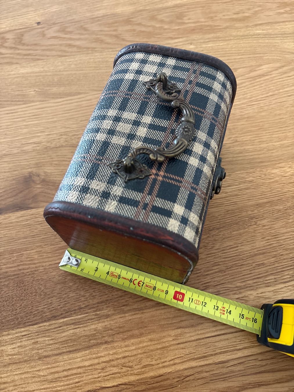 Portagioie: Vintage-Schmuckkästchen aus Holz – Usato da Zürich venduto da bbbggg 3