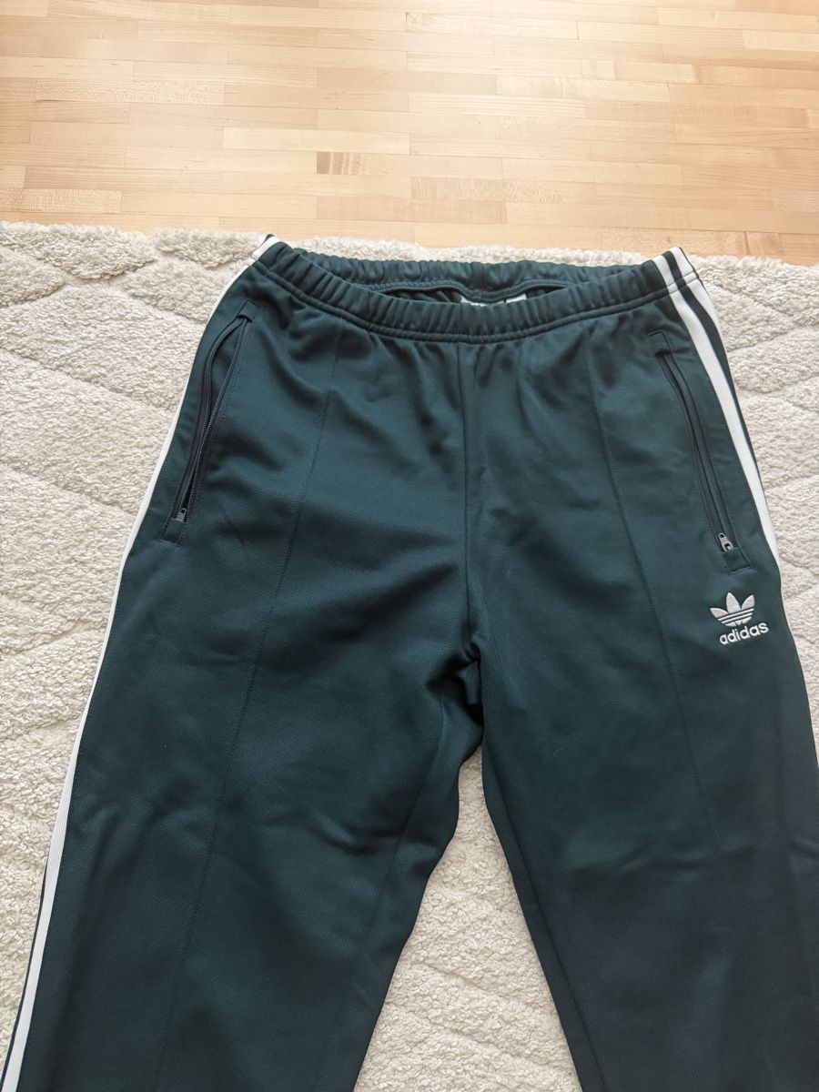 Adidas Hosen: Adidas Trainerhose Grösse S – Neu (gemäss Beschreibung) aus Baar von Fashionlover97 1