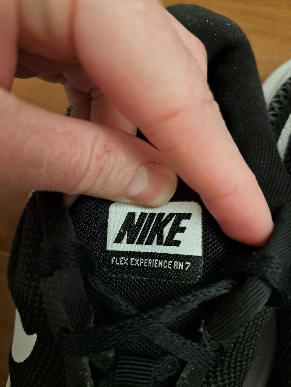 Nike Scarpe da uomo: Nike Flex Experience RN 7, Gr. 40.5, schwarz – Usato da Männedorf venduto da ste_9lfs 6