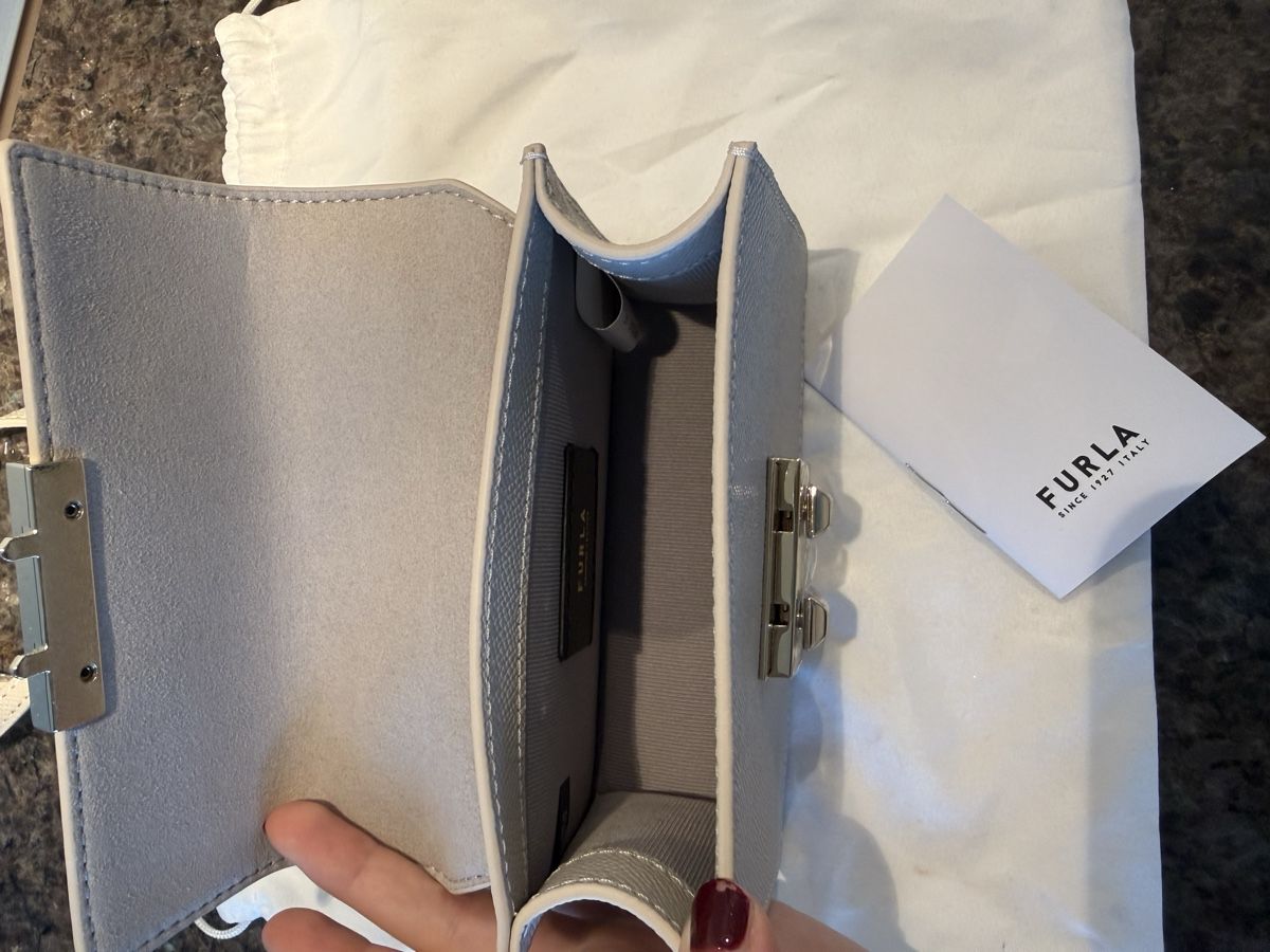 Furla Borse da donna: Furla-Handtasche, hellgrau, neuwertig – Nuovo e nell'imballaggio originale da Aarau venduto da iva_2m6b 2