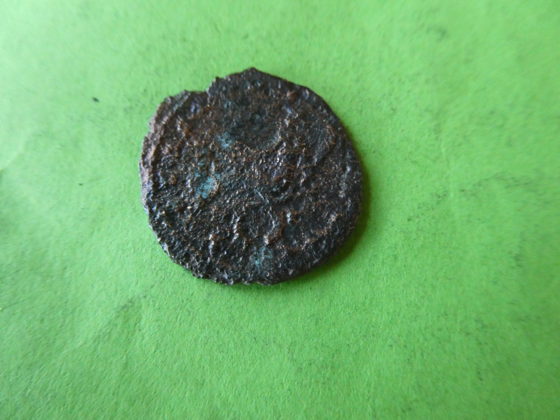 Alle Münzen: uralte Bronzemünze  21 mm     2.36 g – Gebraucht aus Hinterforst von Rohusri 2
