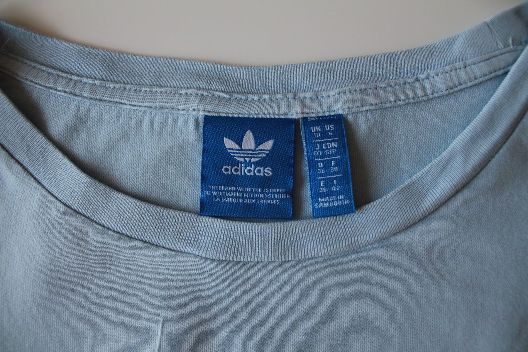 Adidas T-shirt: T-shirt Adidas t. 36 – Usato da Peseux venduto da Gilloss 2