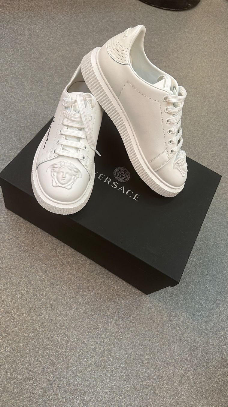 Versace Herrenschuhe: Gianni Versace Medusa Sneakers Gr 43 – Neu und originalverpackt aus Lachen SZ von HelvetiaLuxury