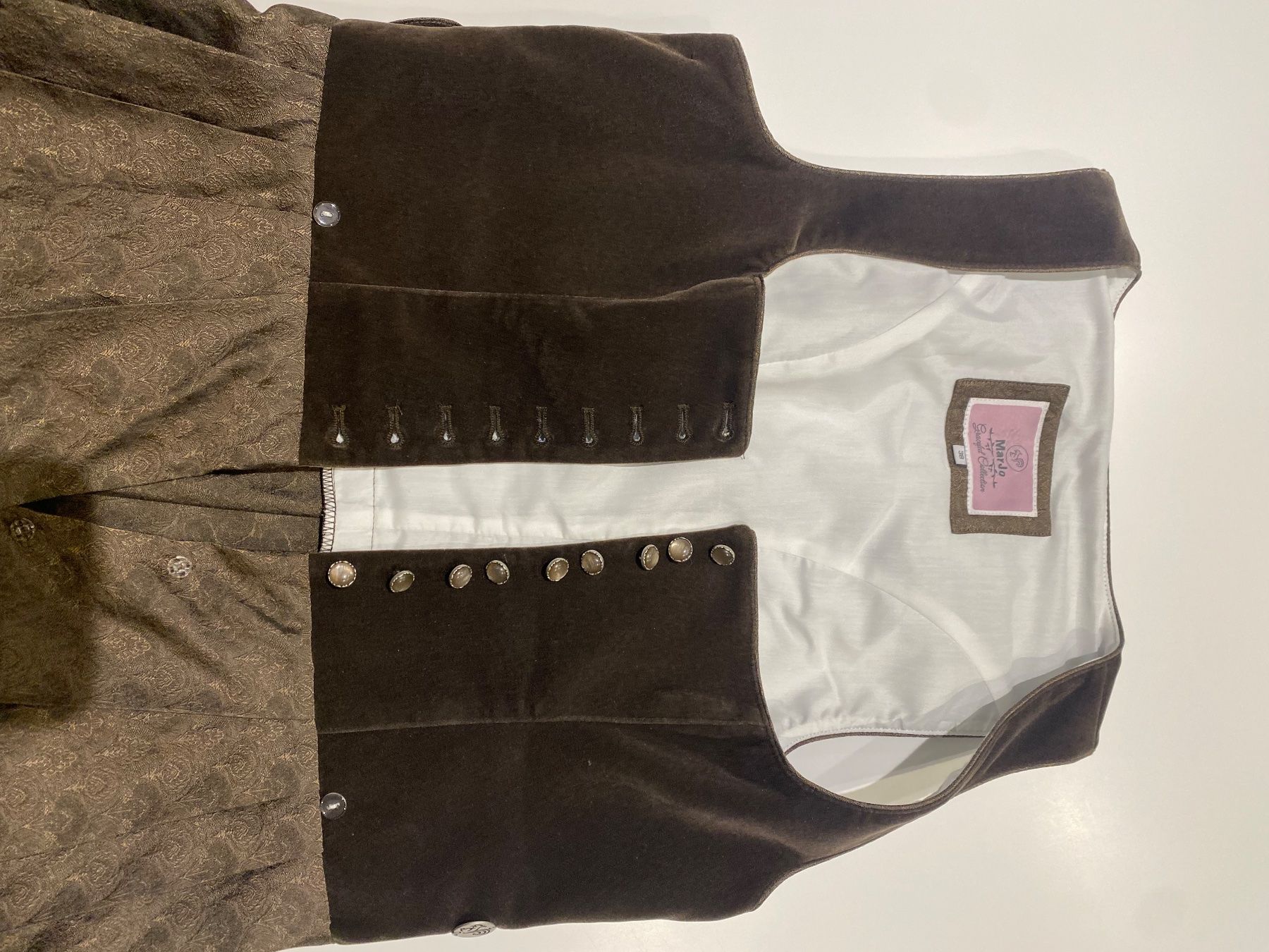 Kleider: Dirndl Grösse M – Gebraucht aus Mümliswil von Puurefrauescheis 4