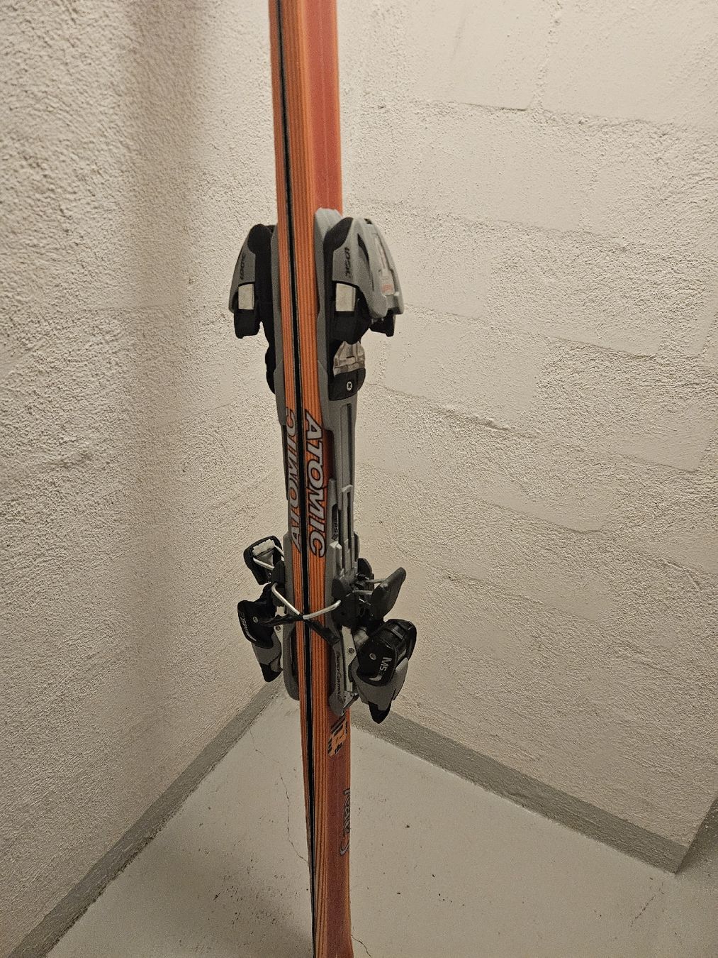 Atomic Sci: Atomic Ski 180 cm inkl. Bindung – gebraucht – Usato da Wetzikon ZH venduto da Fordajm 2