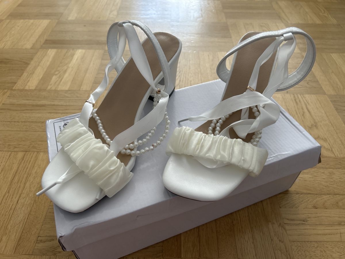 Damenschuhe: Damen Schuhe Gr.36 Neu – Neu und originalverpackt aus Dulliken von Lindt.1845