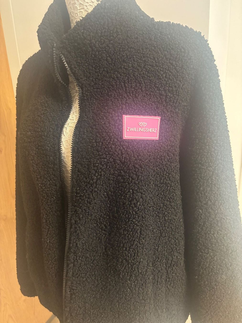 Giacche: Zwillingsherz Übergangsjacke schwarz – Usato da Zürich venduto da McQeen 3