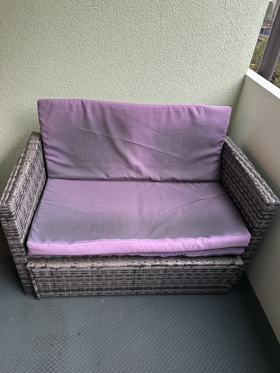 Poltrone: Gartensitzgruppe Rattansofa mit Hocker – Usato da Goldau venduto da stefaniefaessler 5