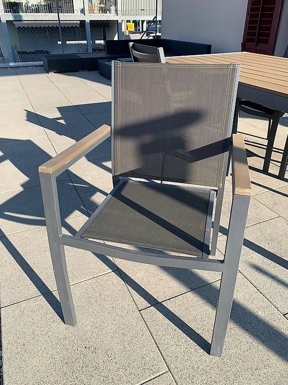 Tables: Gartentisch mit 4 Stühlen – D'occasion à Sursee par hae_6nwf 3