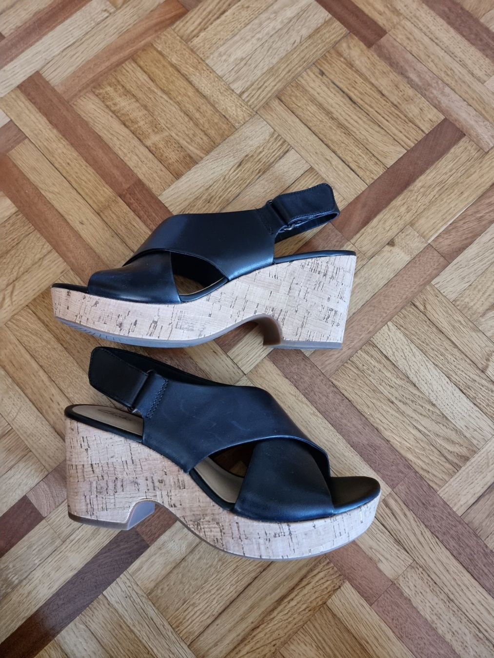 Clarks Damenschuhe: Sandales cuir noires Clarks taille 39 – Neu (gemäss Beschreibung) aus Veyrier von Leilazizou 3