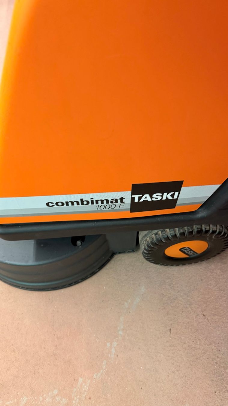Toutes les machines: Taski Bodenputzmachine – D'occasion à Evilard par Drinkmilch71 3