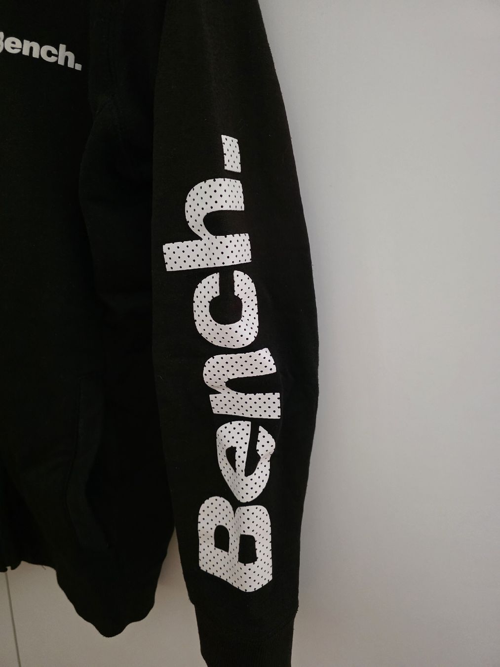 Bench Maglioni & Felpe: Bench Kapuzenjäggli / Pulli, Gr. 152, Schwarz – Usato da Lengnau AG venduto da Mefari 2