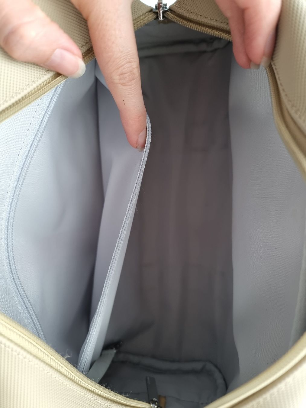 Lacoste Borse da donna: Lacoste Handtasche – Usato da Schaffhausen venduto da disa2006 2