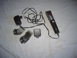 Haarschneider Philips mit Zubehoer guter Zustand