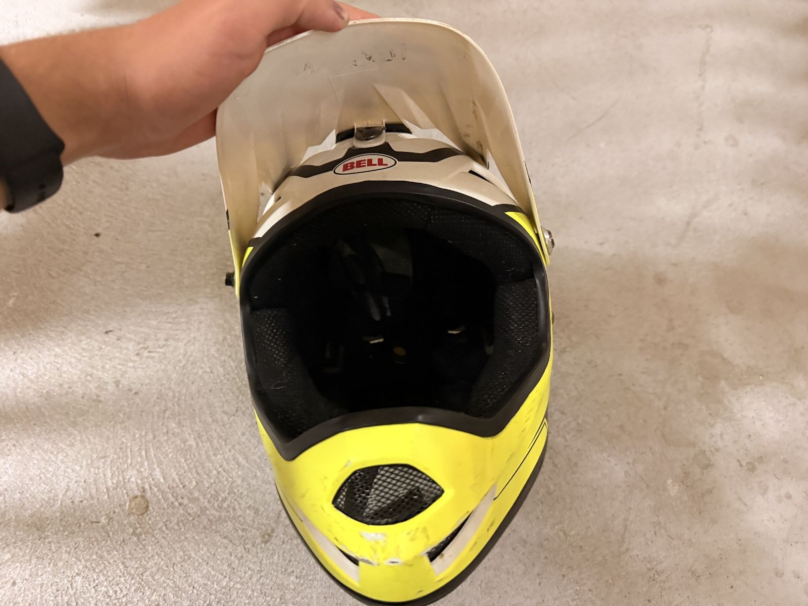 Bell Caschi: Bell Fullface Helm Grösse M für MTB – Usato da Bäretswil venduto da vla_t5t2 3
