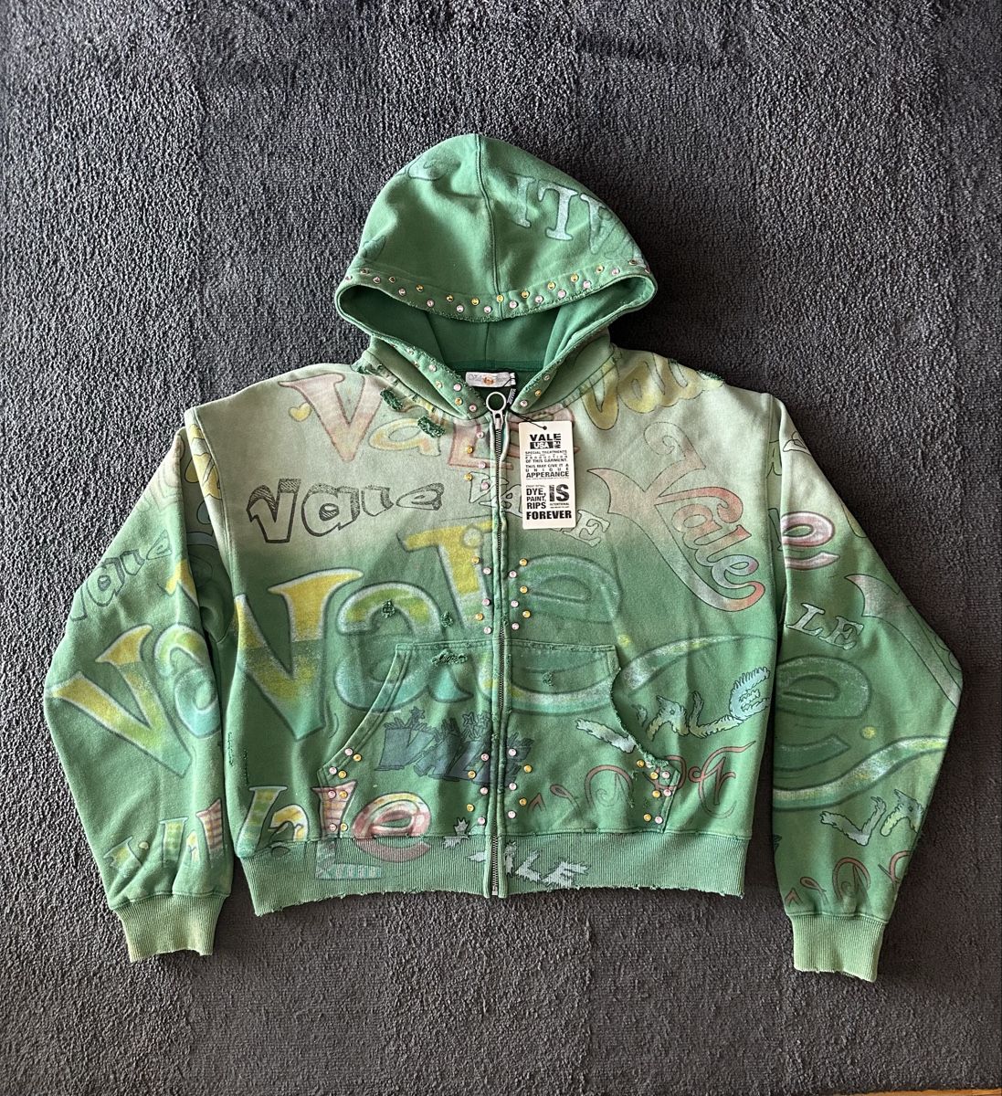 Pullover & Sweatshirts: Vale forever spearmint zip hoodie – Neu und originalverpackt aus Massagno von fed_f6c2