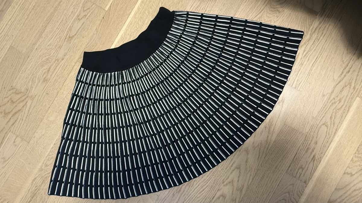 Gonne: Skirt ( size s\m) – Usato da Cham venduto da Ezhdoll