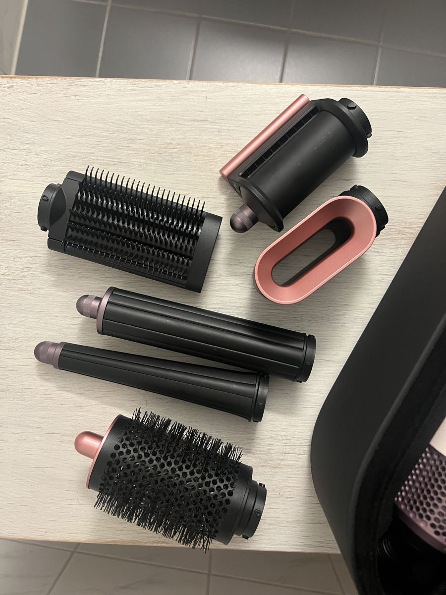 Dyson Sèche-cheveux: DYSON Airwrap Multi-Haarstyler – D'occasion à Sursee par kni_qmh2 1