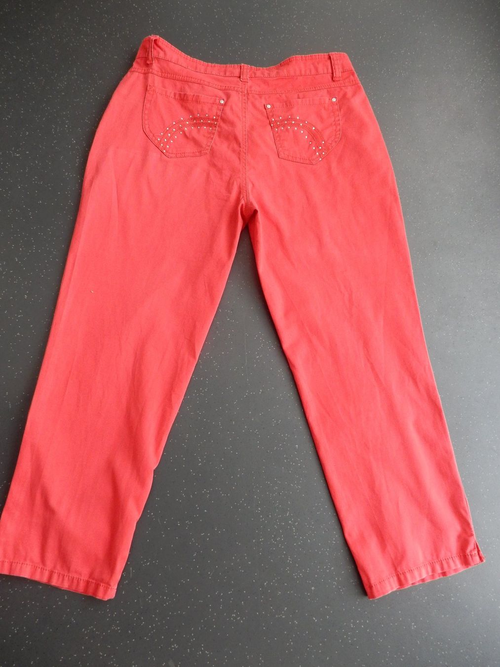 Pantaloni: Hose Caprihose Sommerhose 40 rot mit Glitzer – Difettoso da Jona venduto da simongarden 5