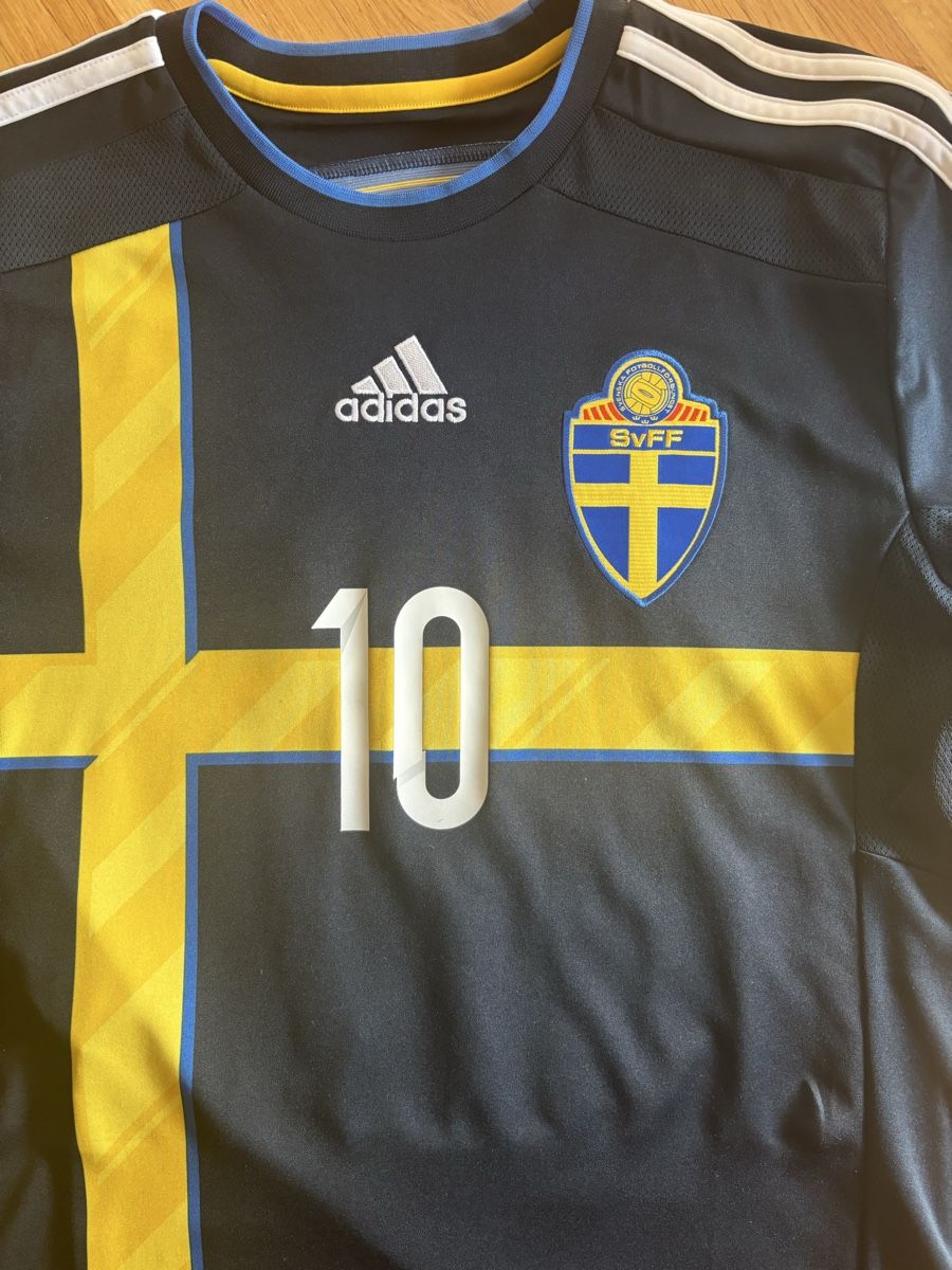 Adidas Maillots de corps & Pantalons: Schweden Trikot Ibrahimovic – D'occasion à Zürich par ChampShirts 3