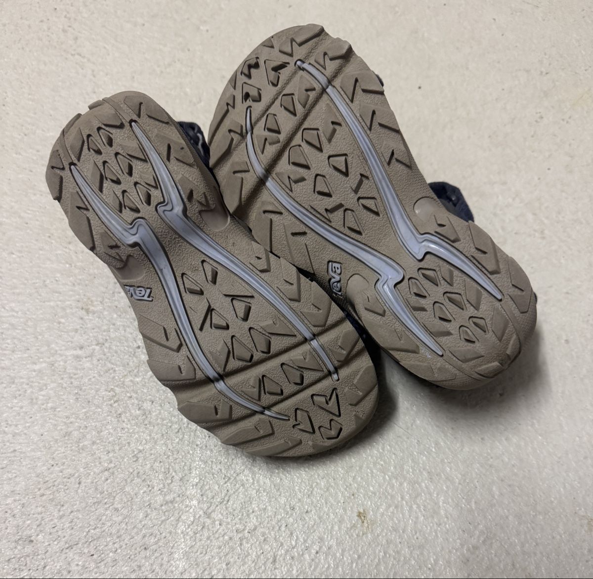 Teva Scarpe per ragazzi: Jungen Teva Sandalen Gr. 29/30 – Usato da Oensingen venduto da Francos 2