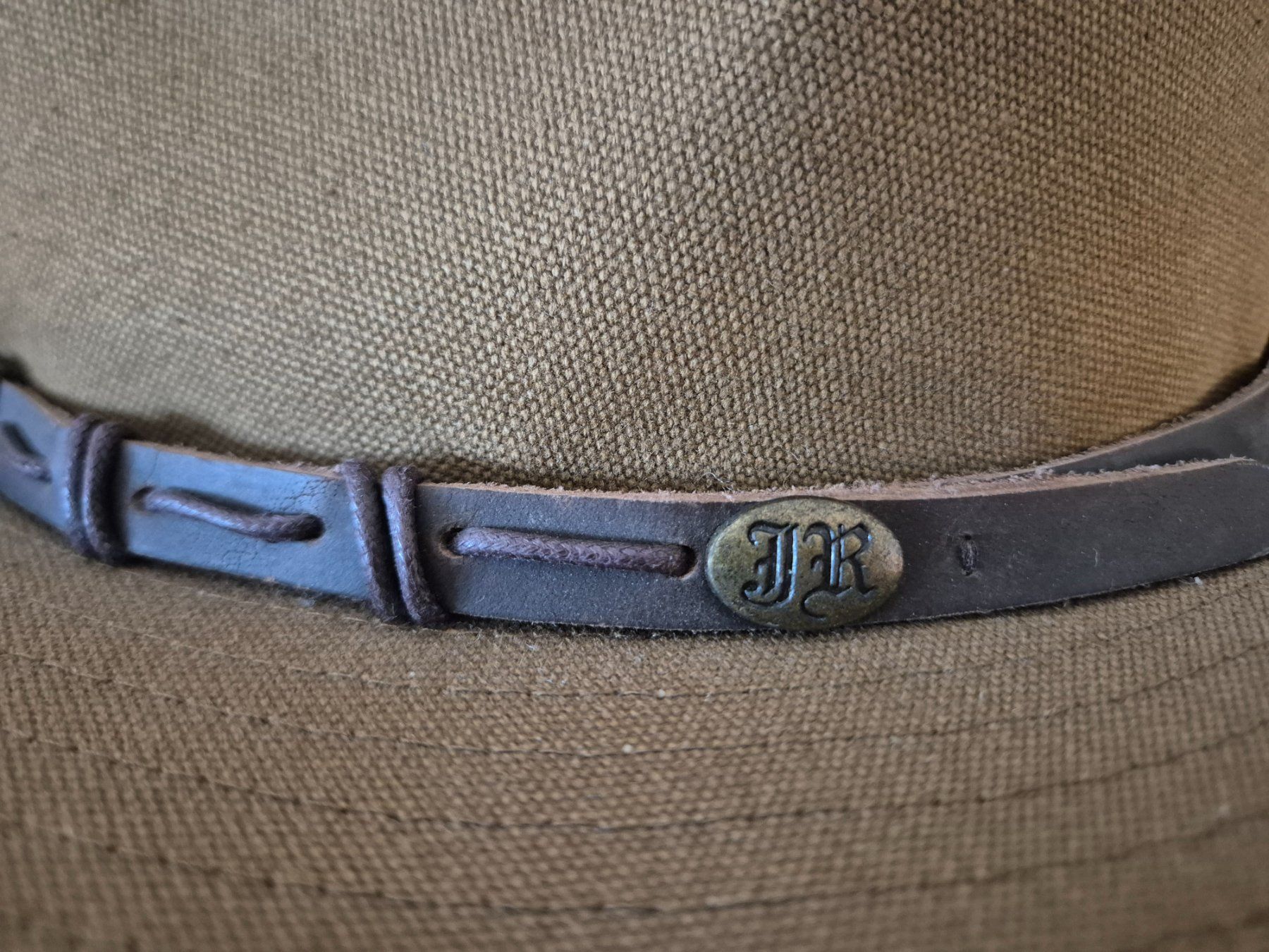 Copricapi, berretti & cappellini: Hut aus Stoff hellbraun Gr. 60 – Usato da Oberdiessbach venduto da Finland1977 2