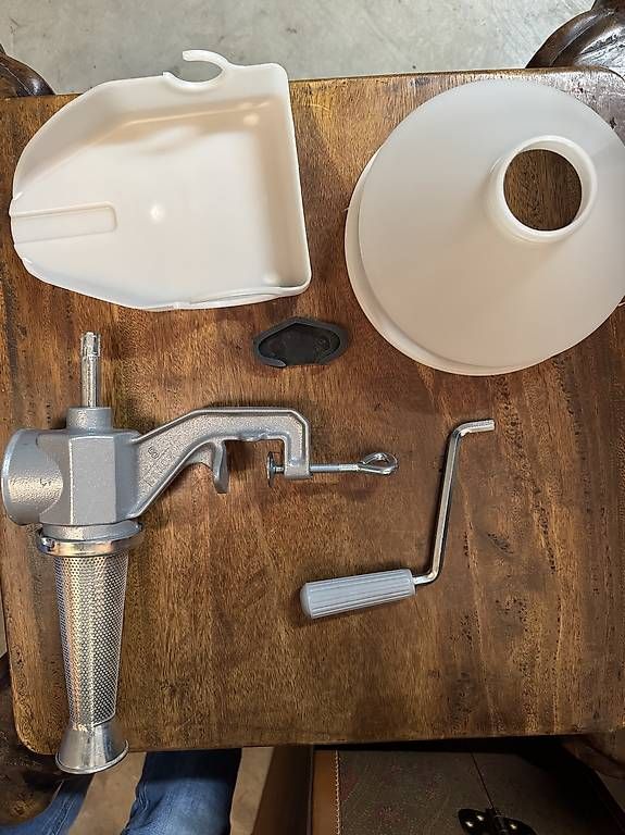 Cucine complete: APPAREIL A COULIS DE TOMATES utilisé 1x – Usato da Versoix venduto da Tamaze47 3
