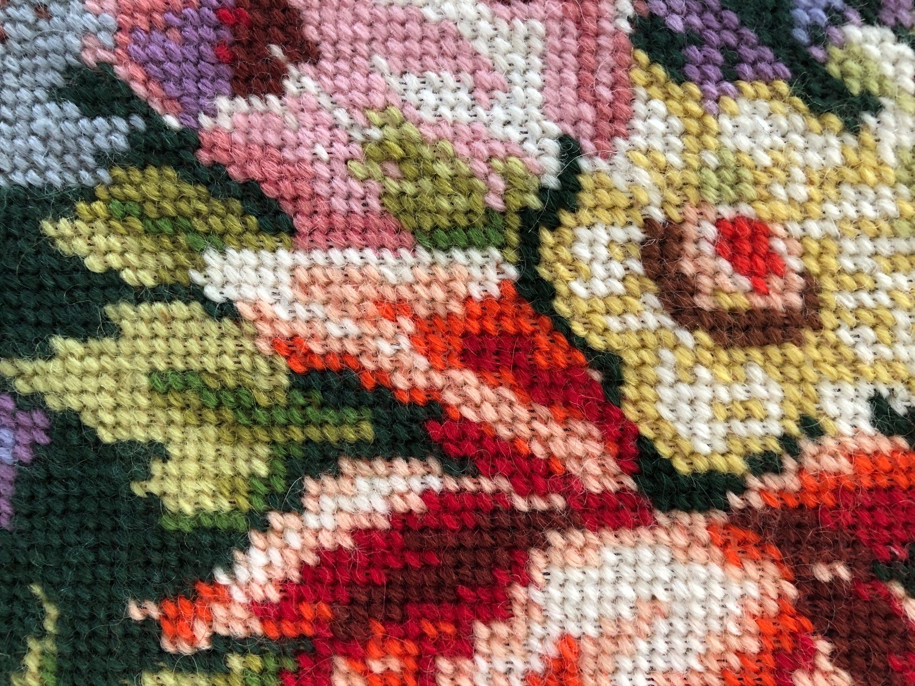 Foto & Immagini: Handgesticktes Blumenbild, Grösse 40 x 50 cm – Nuovo (secondo la descrizione) da Balzers venduto da Kubus 1