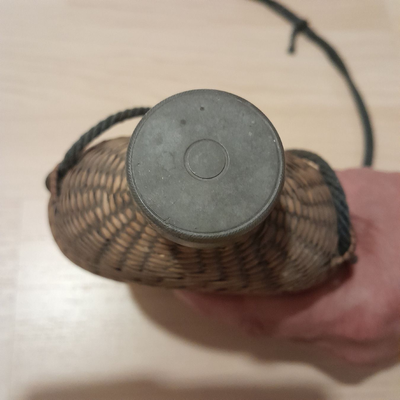 Attrezzatura & Pezzi di ricambio: Antike Feldflasche, Korbgeflecht, Glas – Usato da Knutwil venduto da Kompex 3