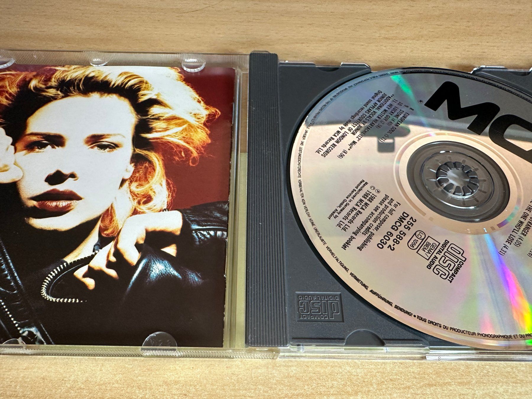 CD: F6 Kim Wilde – Close – Usato da Rikon im Tösstal venduto da Alpenmutz 2
