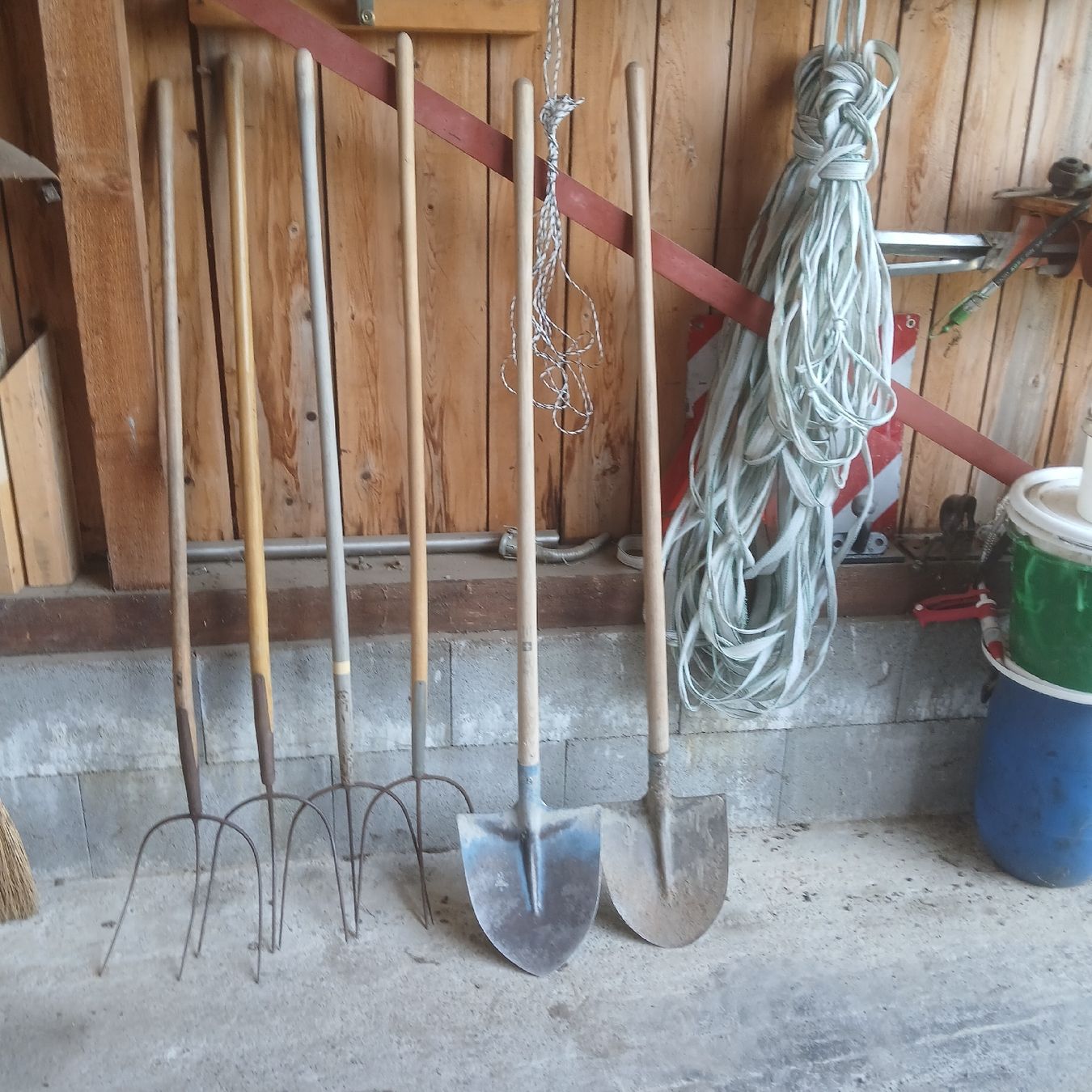 Tous les outils: Handwerkzeug  – D'occasion à Gibswil par tegli81