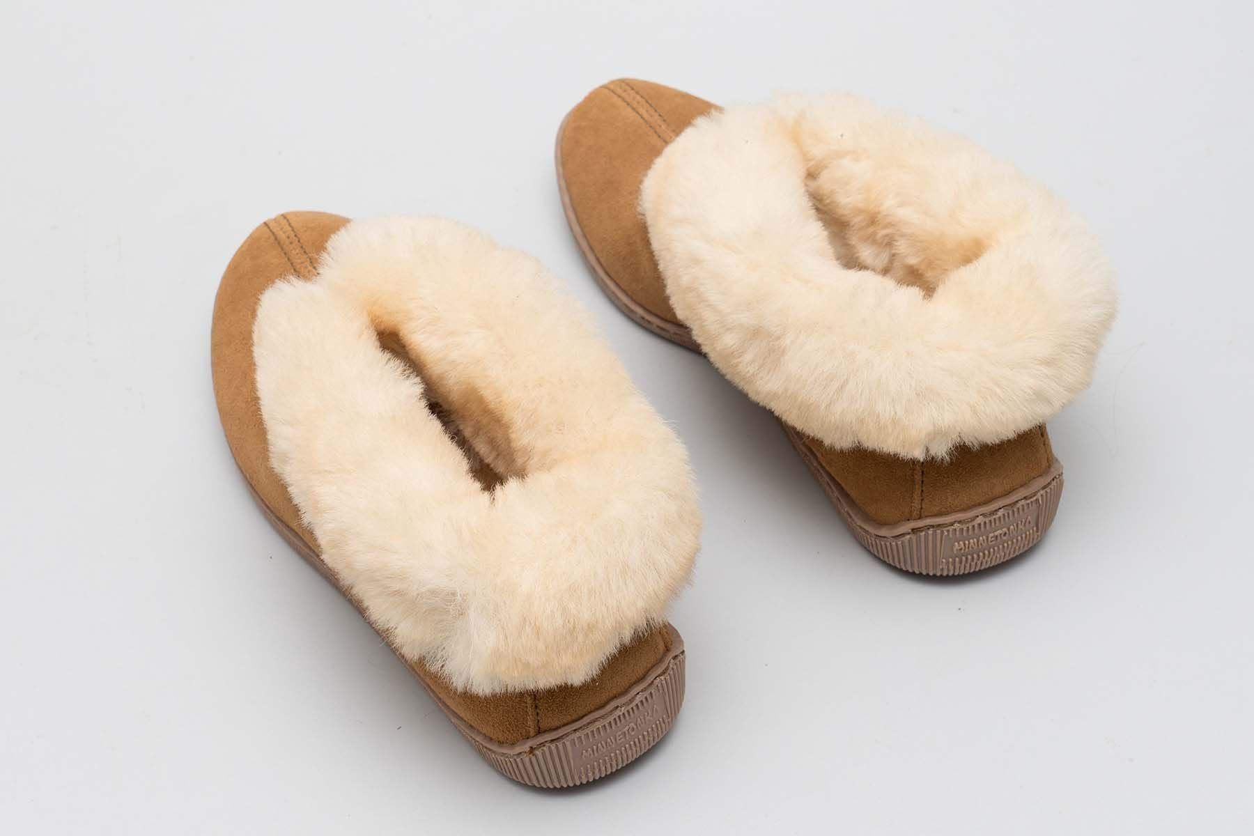 Damenschuhe: Schöne Leder Hausschuhe Minnetonka Slipper Hellbraun Gr 40 – Gebraucht aus Basel von phil4001 1