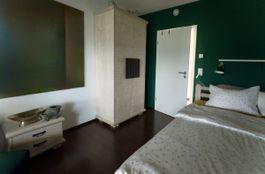 Schlafzimmer Set komplett zu verkaufen: Bett, Schrank, Nach