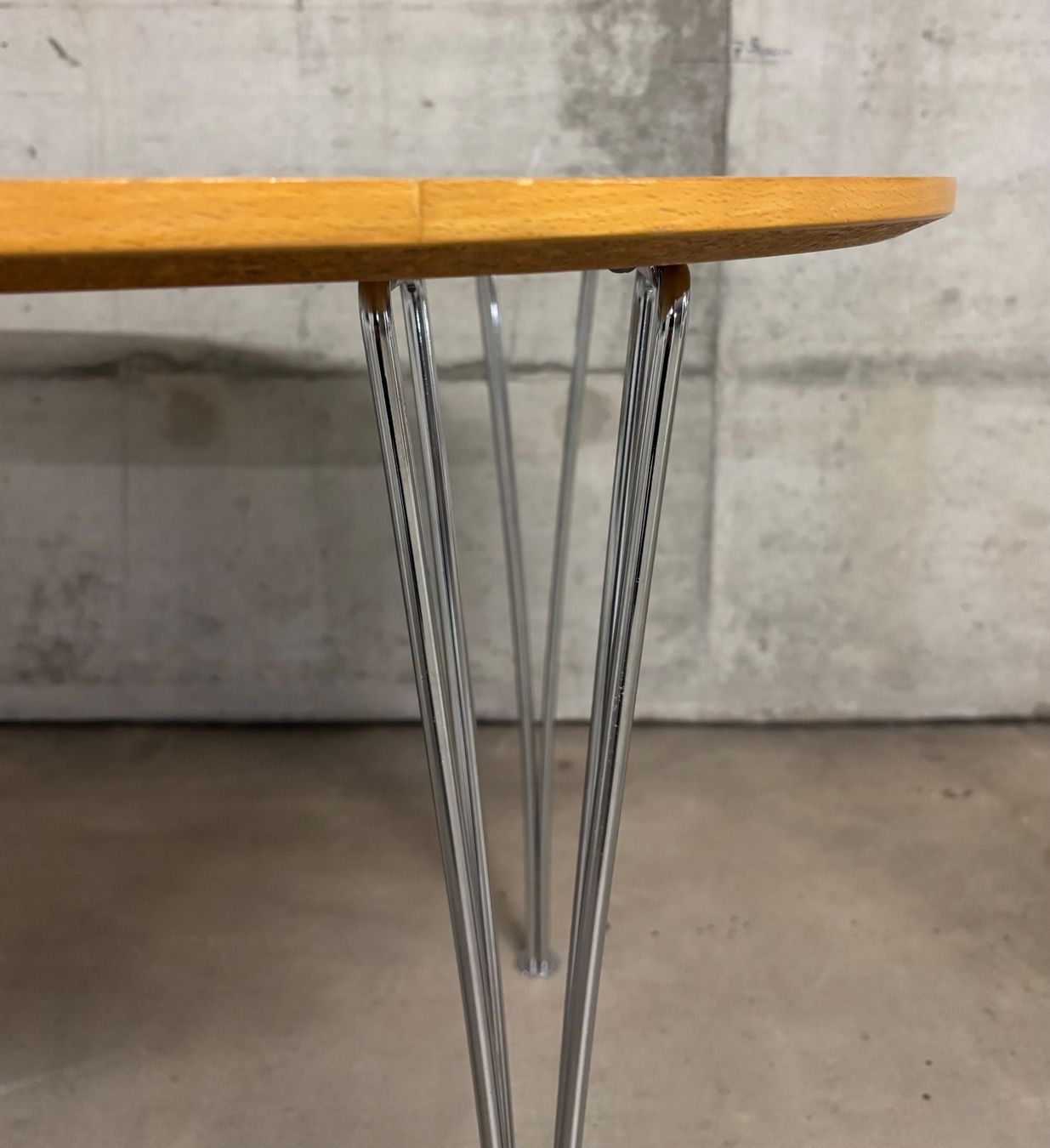 Fritz Hansen Tavoli: tisch superellipse . p hein I b mathsson . fritz hansen – Usato da Basel venduto da Rmo4000 4