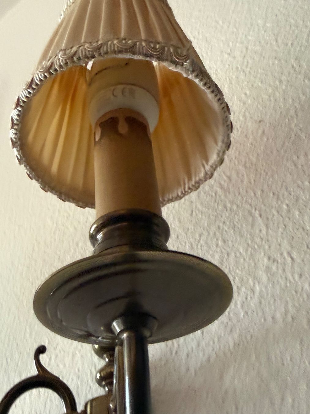 Lampade: 2 elegante Messing-Wandlampen mit Stoffschirm – Usato da Itingen venduto da uhu777 4