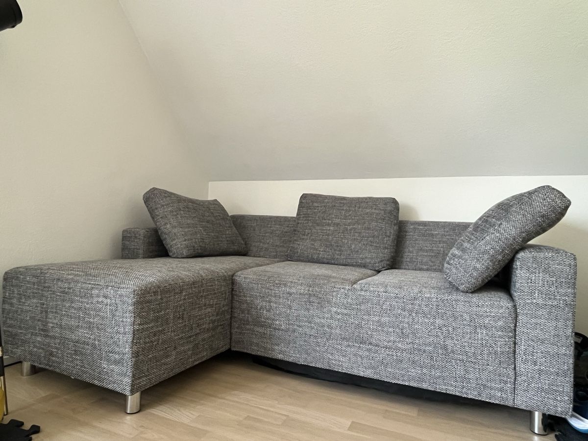 Divani: Kleineres, modisches Ecksofa in gutem Zustand – Usato da Belp venduto da JayDee79 2